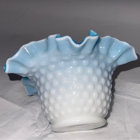 Kanawha Cased Blue & White Glass Hobnail Ruffled Bowl Vase Vintage Glass - Picture 7 of 14